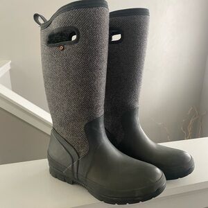 BOGS size 8